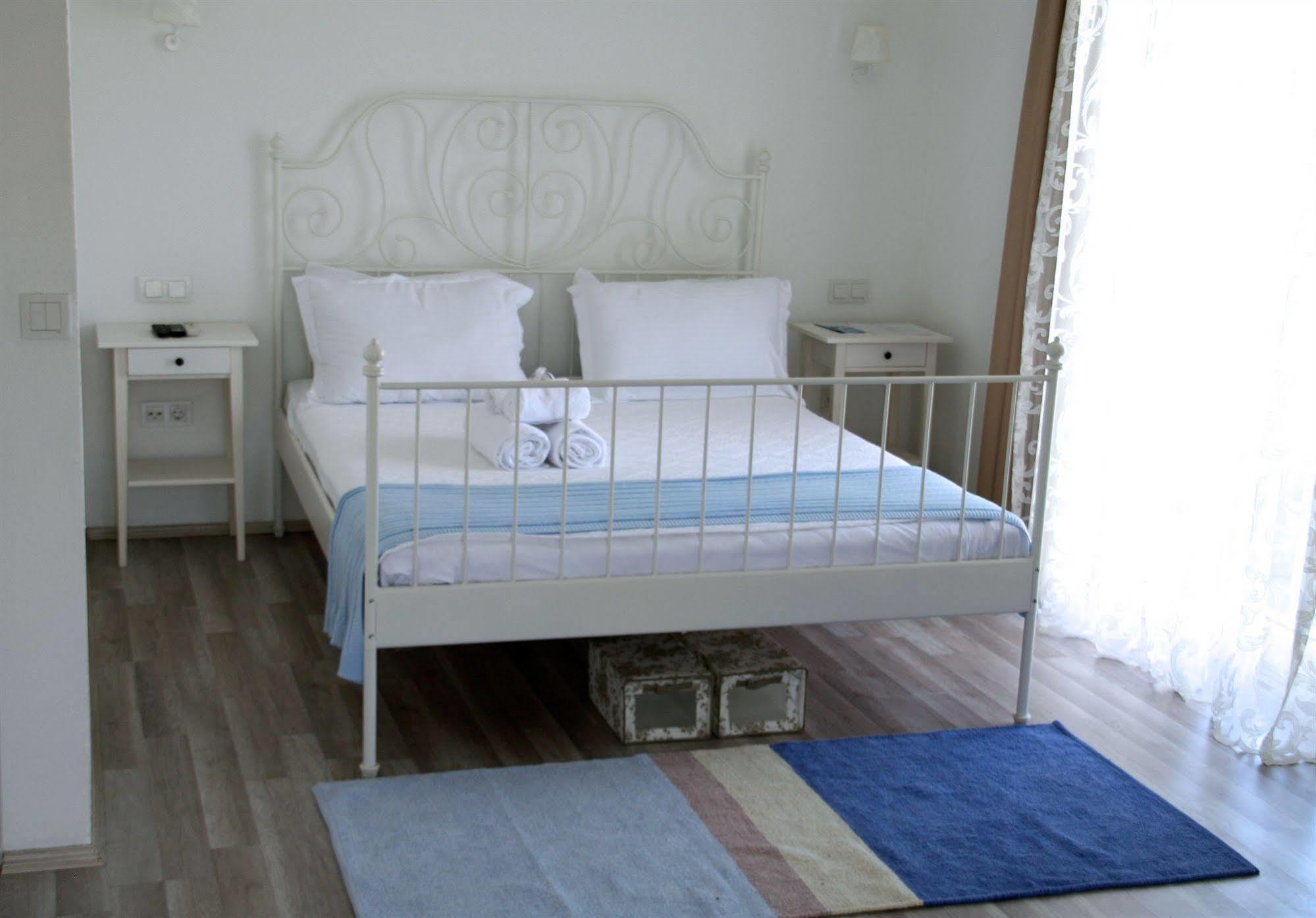 Yasemin Alacati (Adults Only) Bagian luar foto