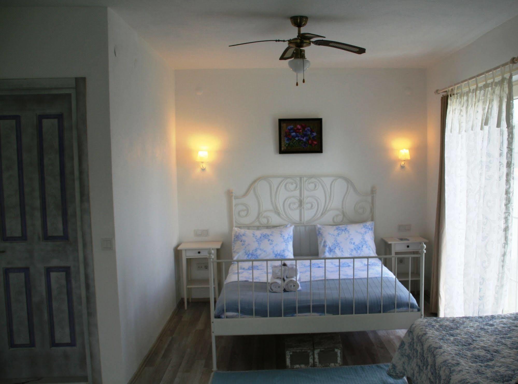 Yasemin Alacati (Adults Only) Bagian luar foto